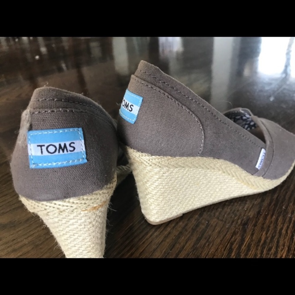 Toms Stella wedge in grey